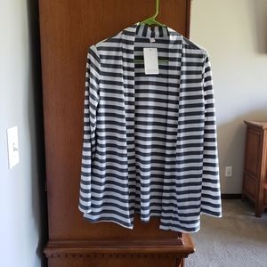 Lightweight gray and white stripe top